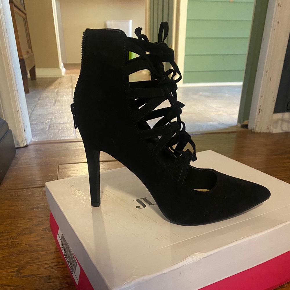 Shoes - Picture 6 of 6